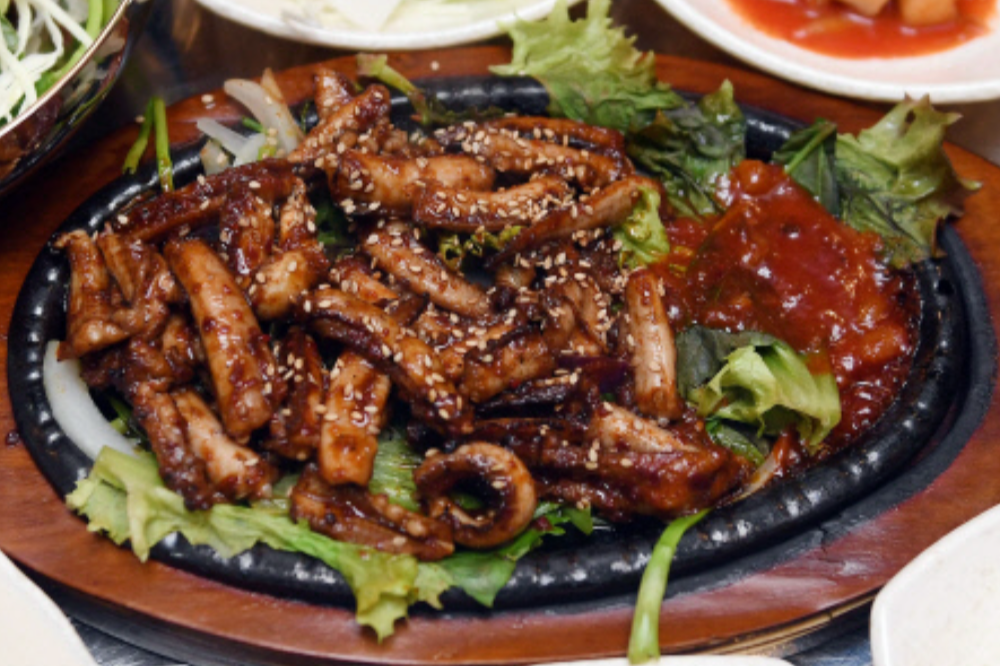 <CHAM CHAM> Stir-fried Octopus (Serves 3-4 / 900g+)