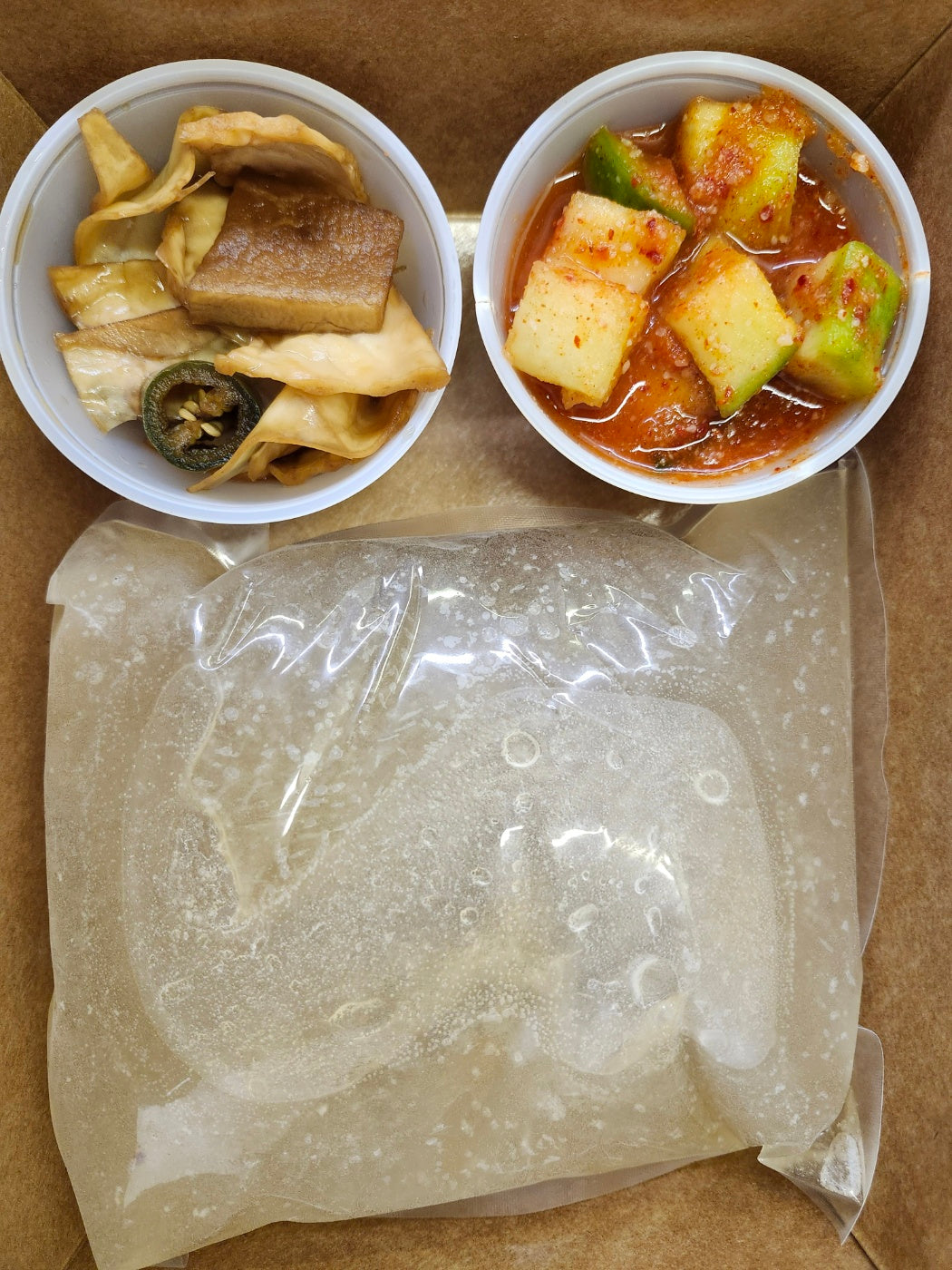 [소금향기] 소고기곰탕 (1인분, 깍두기+짱아찌 포함)