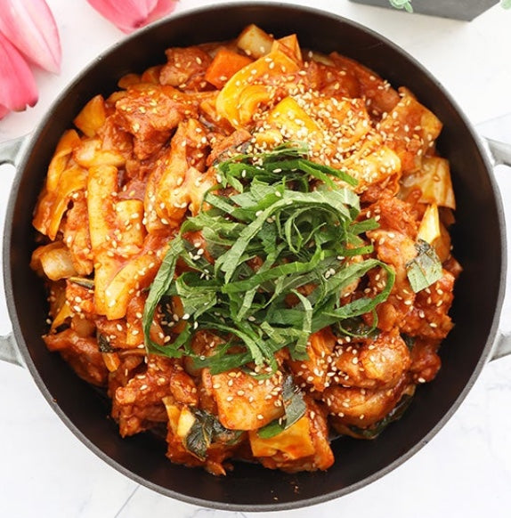 [YUM YUM] Boneless Dakgalbi Stir-fry Meal Kit (600g / Includes Vegetables and Udon Noodles)